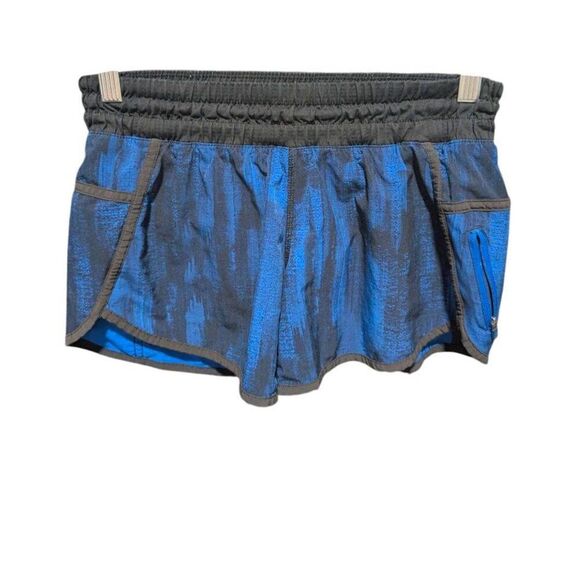 LULULEMON ATHLETICA Tracker Short III '4-Way Stretch Size 4 - Picture 4 of 5